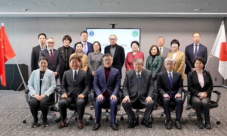 瑞金病院の院長一行との集合写真