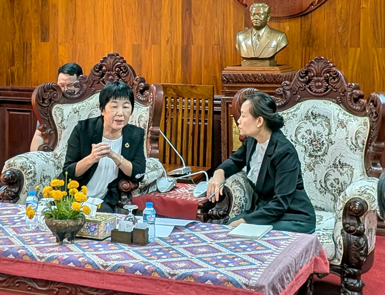 成田キャンパスSCOPEを試している様子の画像